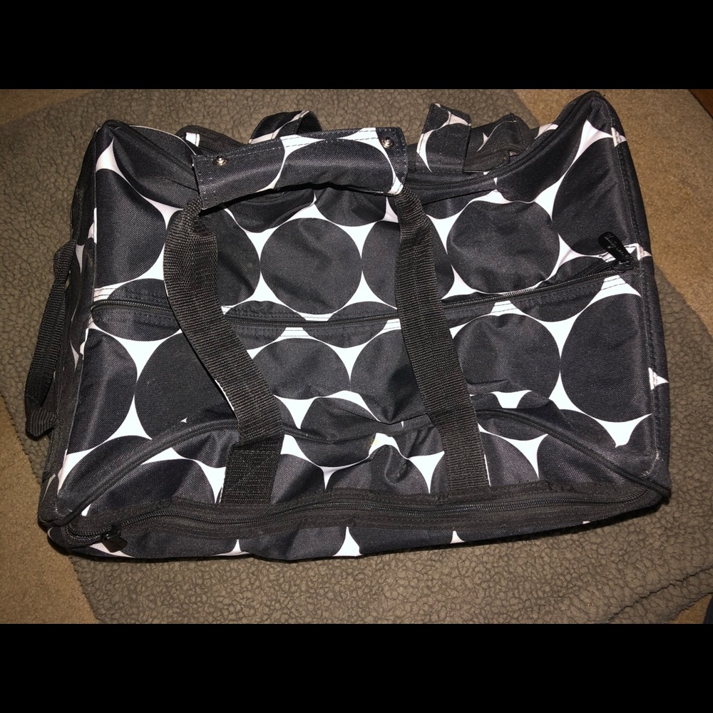 Weekend travel bag with wheels